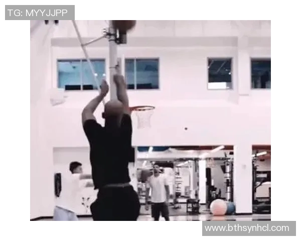 保罗现身球馆加练状态拉满，连续命中20记三分